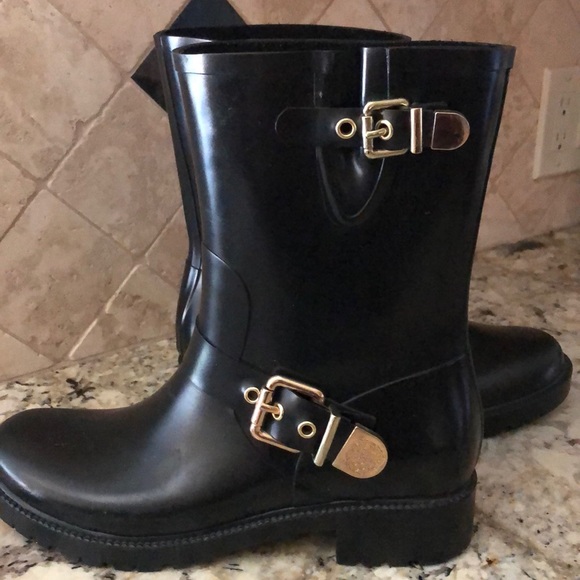 Vince Camuto Black Rubber Rain Boots Size 10 - Picture 4 of 8